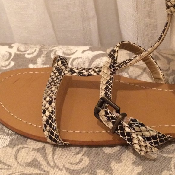 BCBG Gladiator Sandals, python snakeskin pattern - Picture 12 of 14